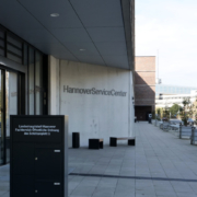 Antragsbearbeitung bei der Region - Kundenkontakt bei der Stadt Antragsbearbeitung bei der Region - Kundenkontakt bei der Stadt – Hannover Service Center