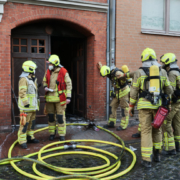 Gerümpelbrand in einem Mehrfamilienhaus in Linden – Brand Linden 040521