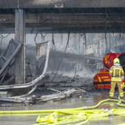 Großbrand im Busbetriebshof der ÜSTRA in Mittelfeld Großbrand im Busbetriebshof der ÜSTRA in Mittelfeld – Uestra Brand 2