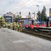Laatzen: Fußgänger von Straßenbahn überrollt – BGPress 0572
