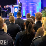 Polizeidirektion Hannover begrüßt 400 neue Mitarbeitende Neue Mitarbeiter in der Polizeidirektion