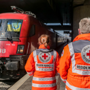 Erster Sonderzug aus Frankfurt/Oder kommt am Drehkreuz Hannover an – BGPress 2790 2