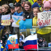 Mehrere Tausend Personen beteiligen sich an Versammlungen in der Landeshauptstadt – Demo Ukraine Russland Titel