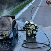 PKW-Brand auf der Autobahn A7 – PKW Brand Lehrte ff