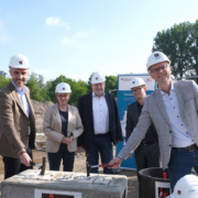 Grundstein für Misburger Bad gelegt – Misburger Bad Grundstein mf