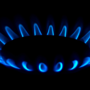 Gasumlage ist weiterer Baustein bei der Belastung durch die steigenden Energiekosten – Gasflamme