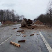 Bombensprengung Schäden B 443