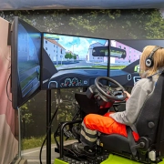 Rettungsdienstler trainieren Einsatzfahrten im neuen High-End-Fahrsimulator – BGPress 1023590