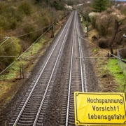 Stromschlag, Oberleitung