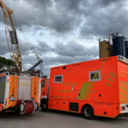 Inhalt einer Phosphorbombe auf Baustelle ausgetreten – Phosphorbombe bf