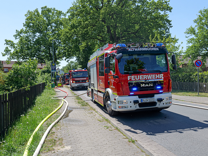 Feuer in Scheune: Großeinsatz in Isernhagen H.B.