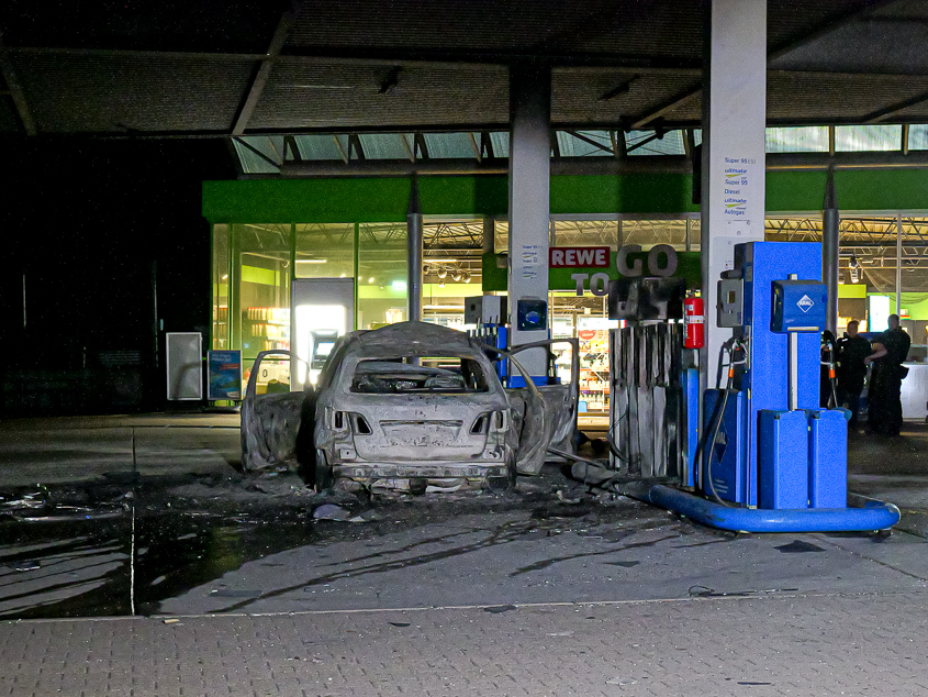 Ausgebranntes Fahrzeug