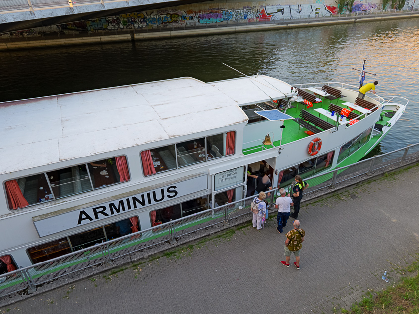 Fahrgastschiff kollidiert in Hannover mit anderem Schiff