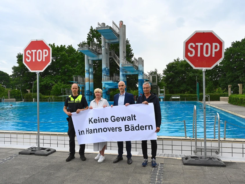 Gegen Gewalt im Schwimmbad