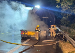 LKW mit Windkraft-Transport auf A352 in Brand geraten Übergriff verhindert