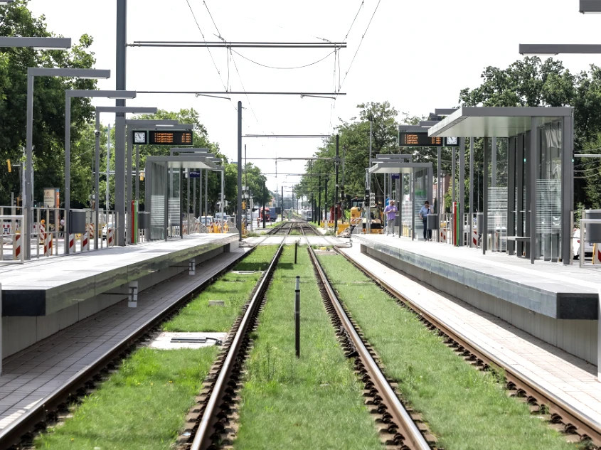 Hochbahnsteig Alter Flughafen