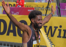 Petros brilliert mit Rekord und Platz zwei in Valencia Marathon-Vizeweltmeister Amanal Petros