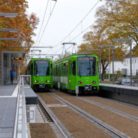 Linie 13 auf dem Weg zur Barrierefreiheit Hochbahnsteig