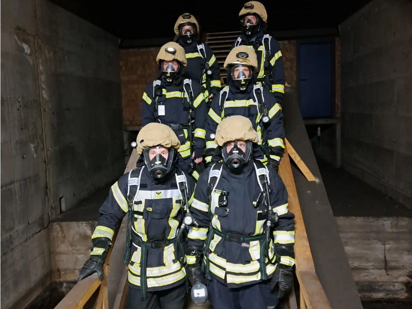 Sehnder Feuerwehren üben in stillgelegter U-Bahn-Station Übung in U-Bahn-Station