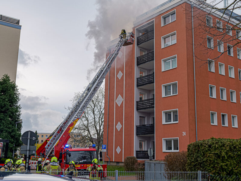Wohnungsbrand in Pattensen Großbrand in Pattensen: Wohnhaus evakuiert – BGPress 20251210 1324 BGPRESS 1353390