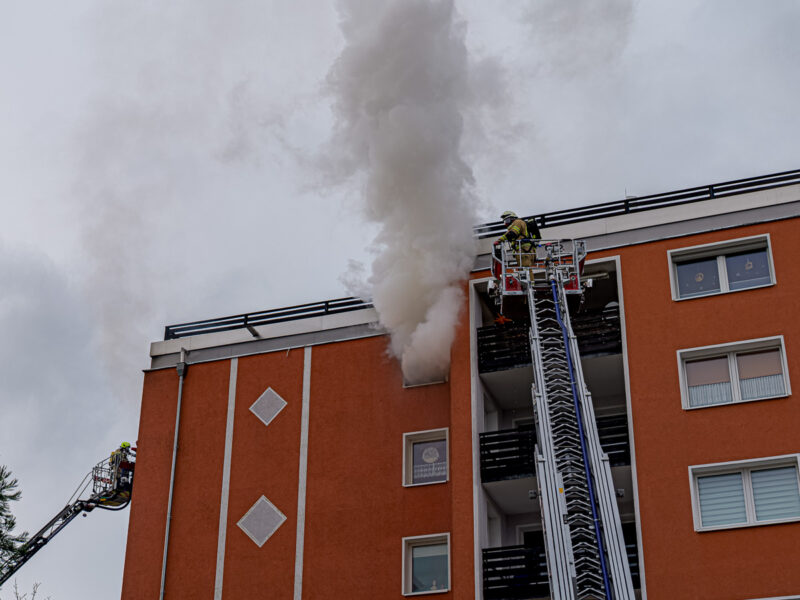 Wohnungsbrand in Pattensen Großbrand in Pattensen: Wohnhaus evakuiert – BGPress 20251210 1325 BGPRESS 1353393