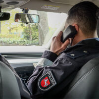 Zwei Raubtaten am Vahrenheider Markt binnen drei Tagen Funkstreifenwagen