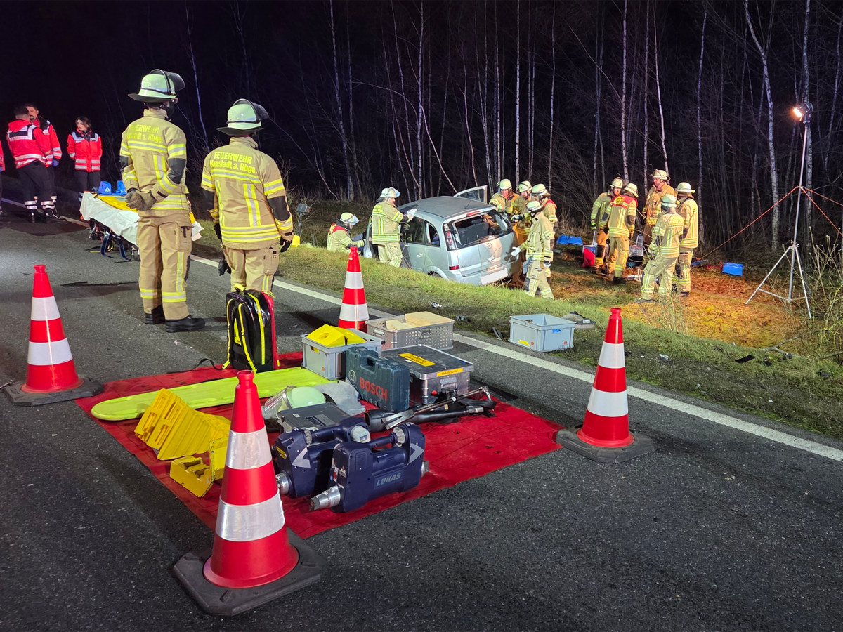 Seniorin nach Verkehrsunfall auf B6 bei Eilvese schwer verletzt Verkehrsunfall auf der B6