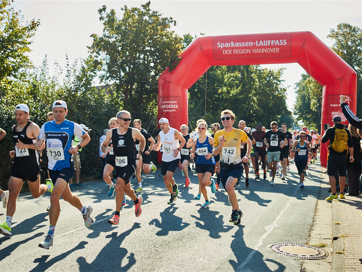 Sparkassen-Laufpass startet mit Rekordprogramm Sparkassen-Laufpass