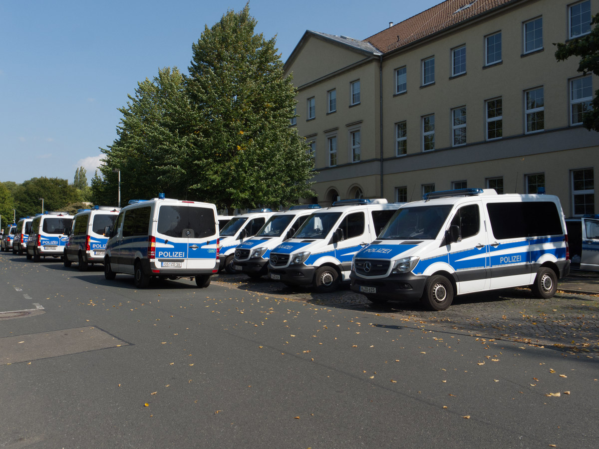 Polizeimannschaftswagen