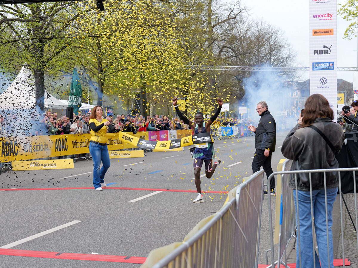ADAC Marathon Hannover: Kibet siegt überraschend, Mayer mit neuem Rekord – BGPress 20260412 1108 BGPRESS 1397072