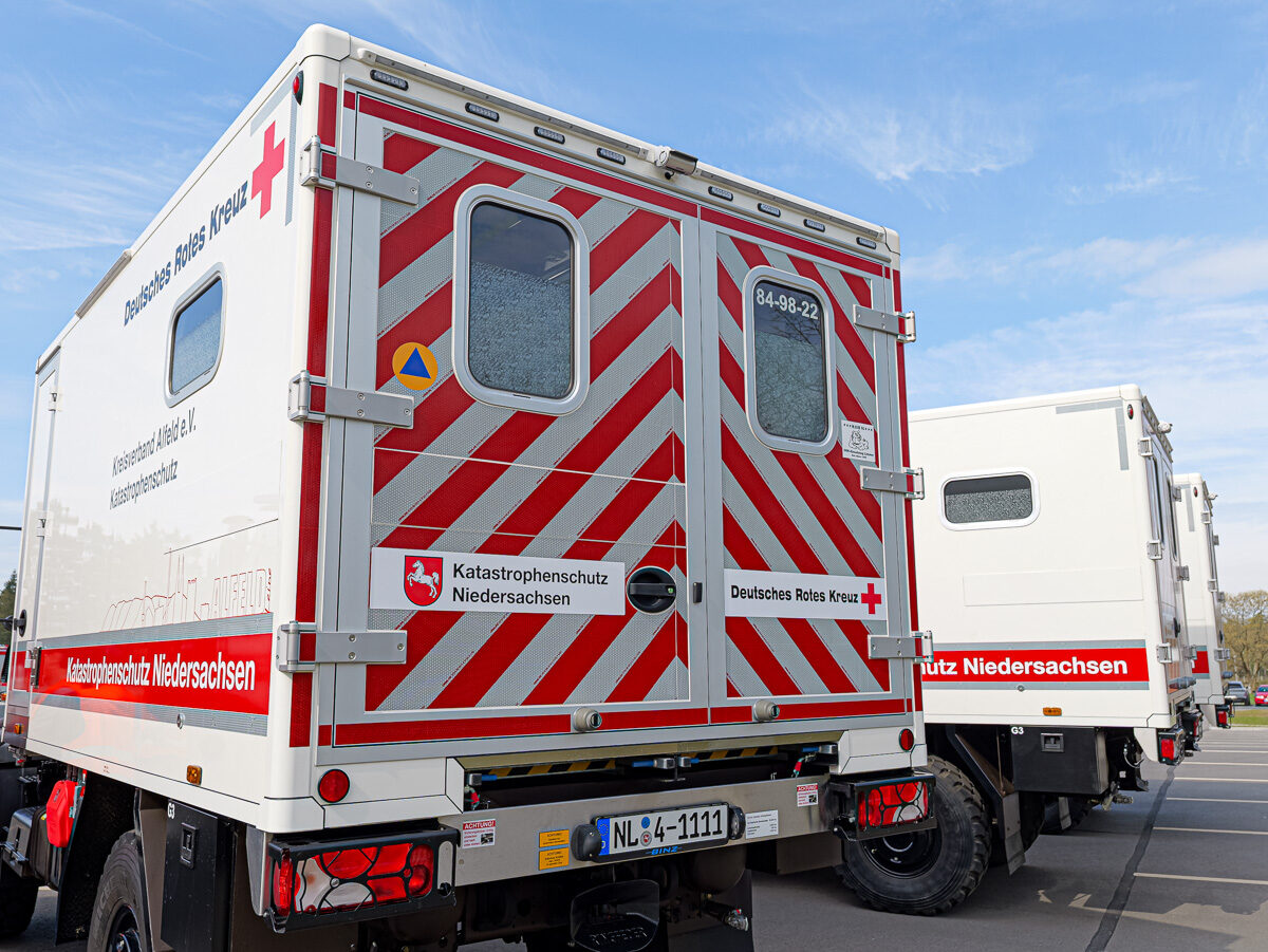 Katastrophenschutz Niedersachsen: Neun geländegängige Krankenwagen in Dienst gestellt – BGPress 20260418 1016 BGPRESS 1397621