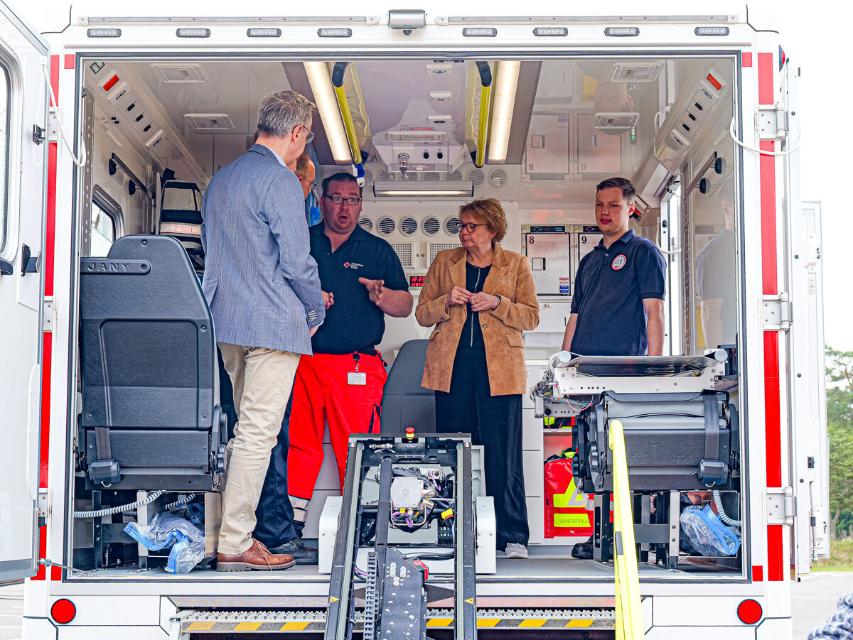 Katastrophenschutz Niedersachsen: Neun geländegängige Krankenwagen in Dienst gestellt – BGPress 20260418 1124 BGPRESS 1397700