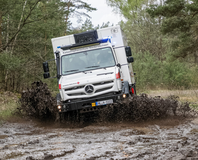 Katastrophenschutz Niedersachsen: Neun geländegängige Krankenwagen in Dienst gestellt – BGPress 20260418 1243 BGPRESS 11