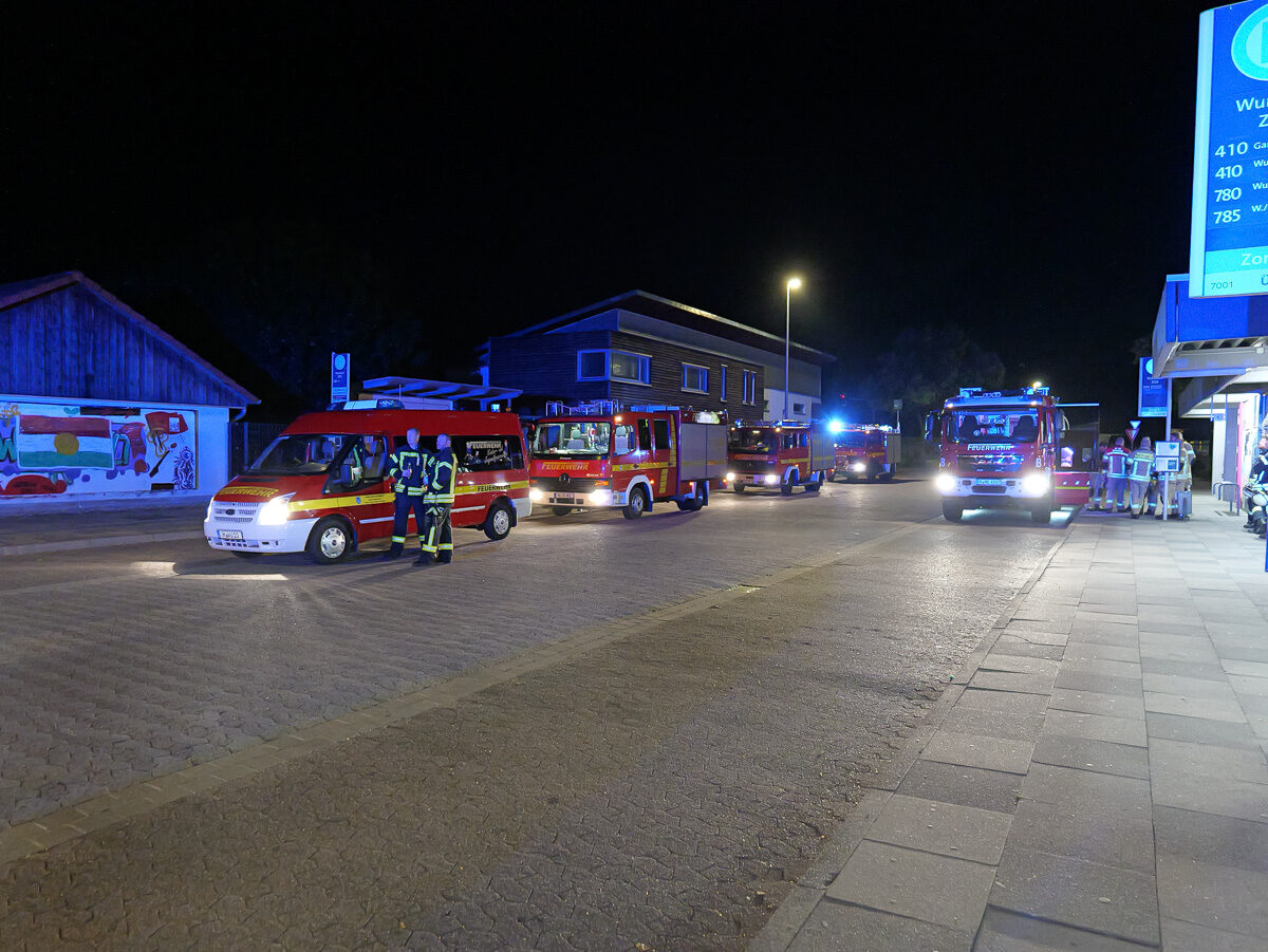 Großbrand auf ehemaligem Vion-Gelände in Wunstorf hält Feuerwehr in Atem – BGPress 20260607 2334 BGPRESS 1398388