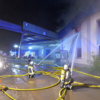 Großbrand auf ehemaligem Vion-Gelände in Wunstorf hält Feuerwehr in Atem – BGPress 20260607 2353 BGPRESS 1398397