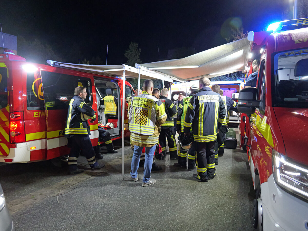 Großbrand auf ehemaligem Vion-Gelände in Wunstorf hält Feuerwehr in Atem – BGPress 20260608 0005 BGPRESS 1398406