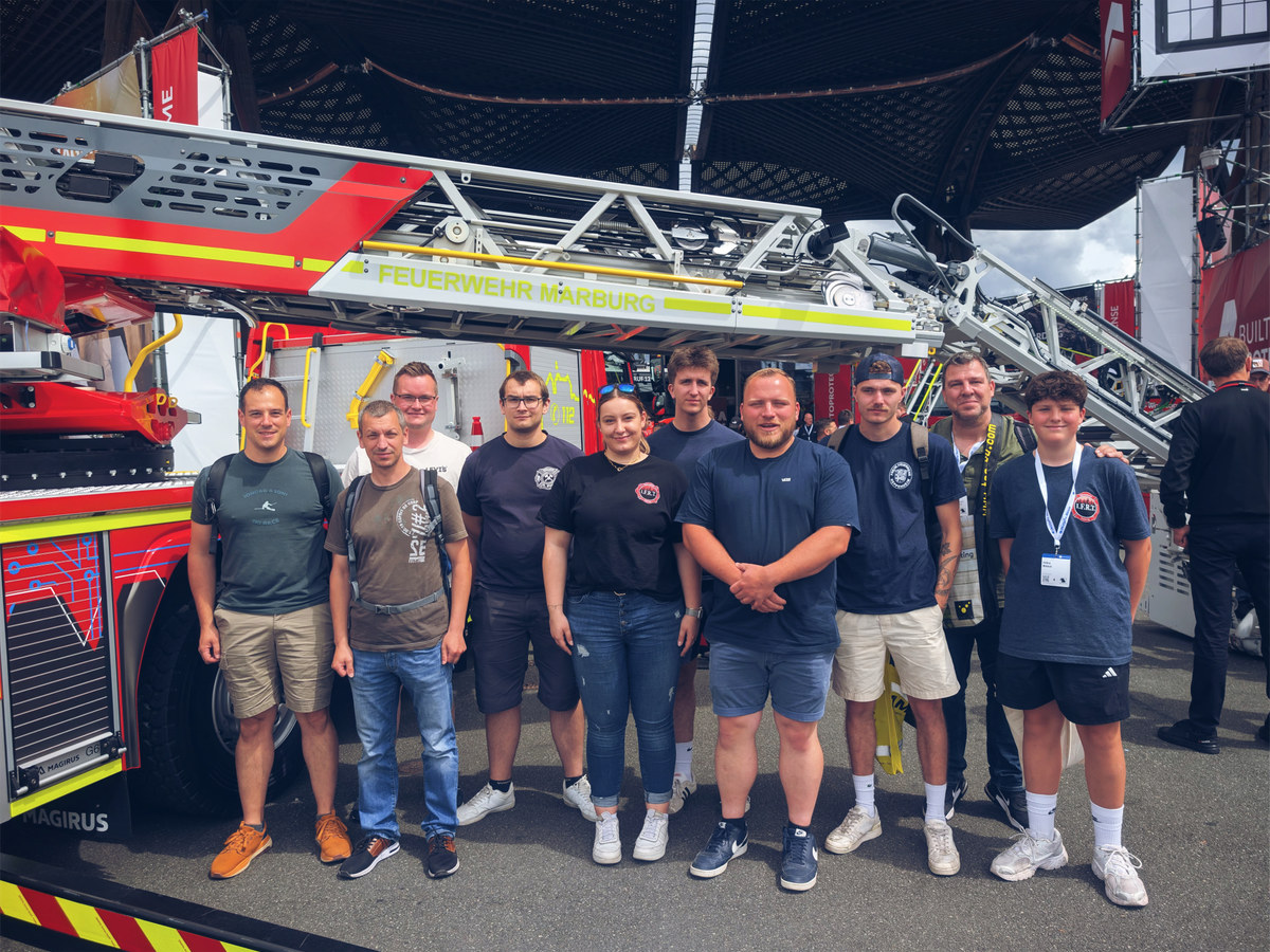 Partnerschaften und Austausch: Feuerwehr Sehnde nutzt INTERSCHUTZ für Begegnungen – Gruppenbild Muellingen Wirringen Sehnde FF 1