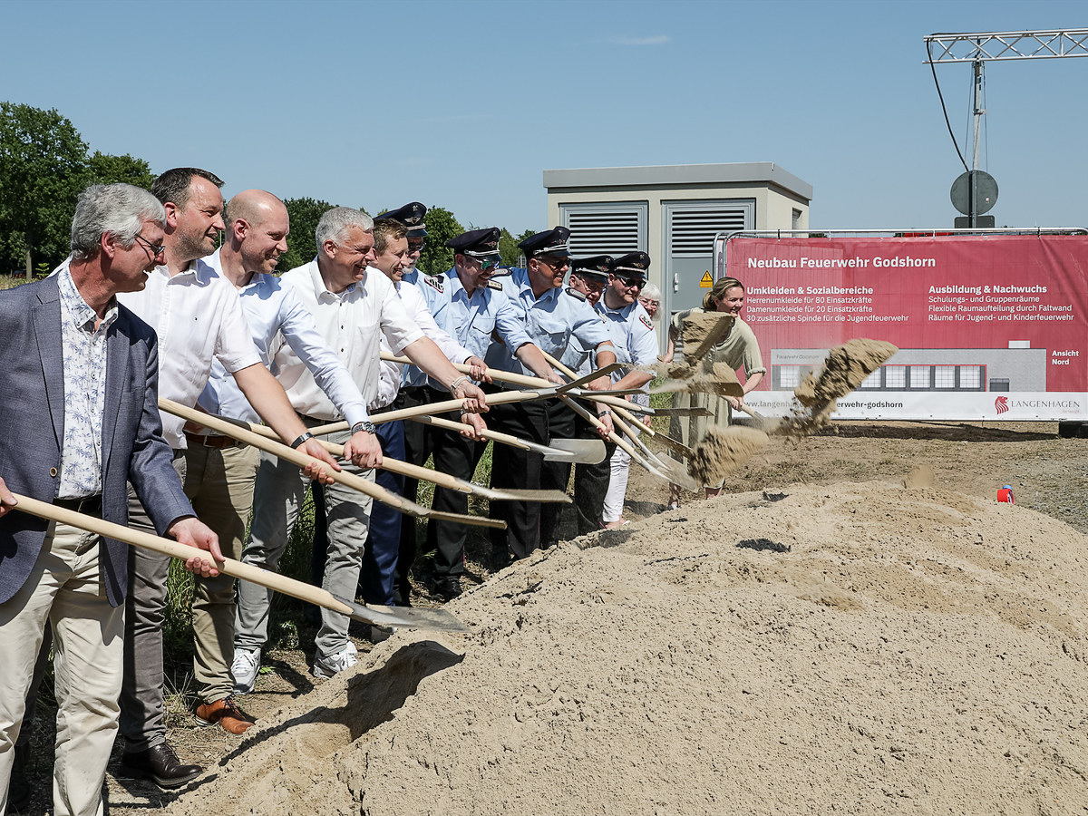 Spatenstich für neues Feuerwehrhaus in Godshorn