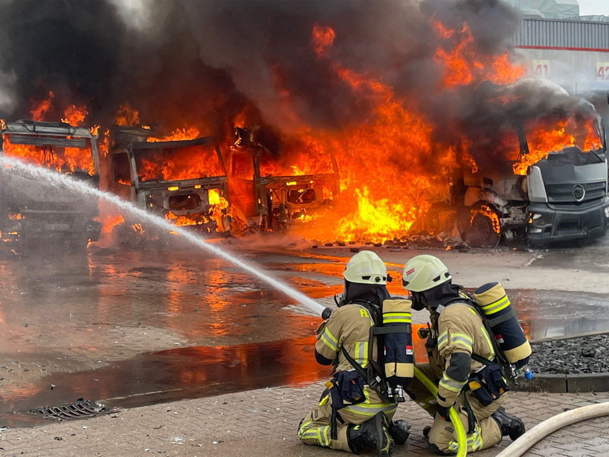 Löscheinsatz Feuerwehr Lehrte