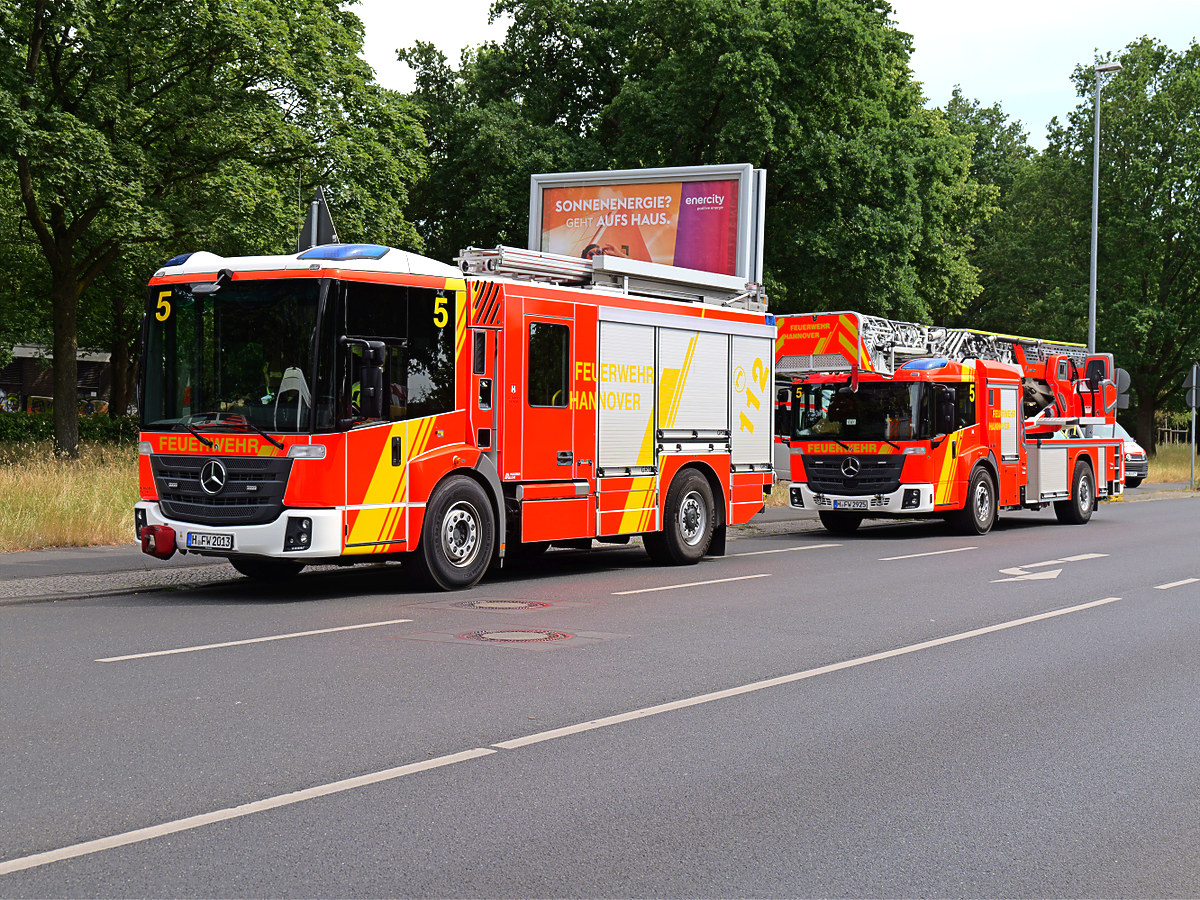 Einsatzfahrzeuge Berufsfeuerwehr Symbolbild