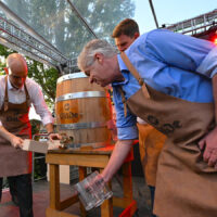 Fassbieranstich eröffnet das 497. Schützenfest Hannover Fassbieranstich