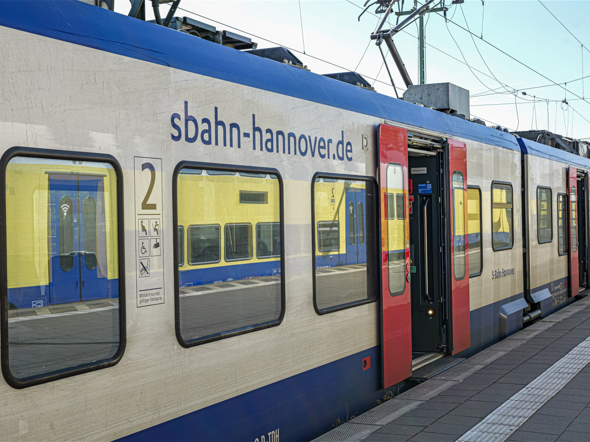 S-Bahn Hannover passt Betrieb für Maschseefest und „Die Finals 2026“ an S-Bahn Hannover