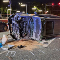 Fahrerflucht Hannover: Pkw überschlägt sich nach Kollision Nissan X-Trail überschlägt sich