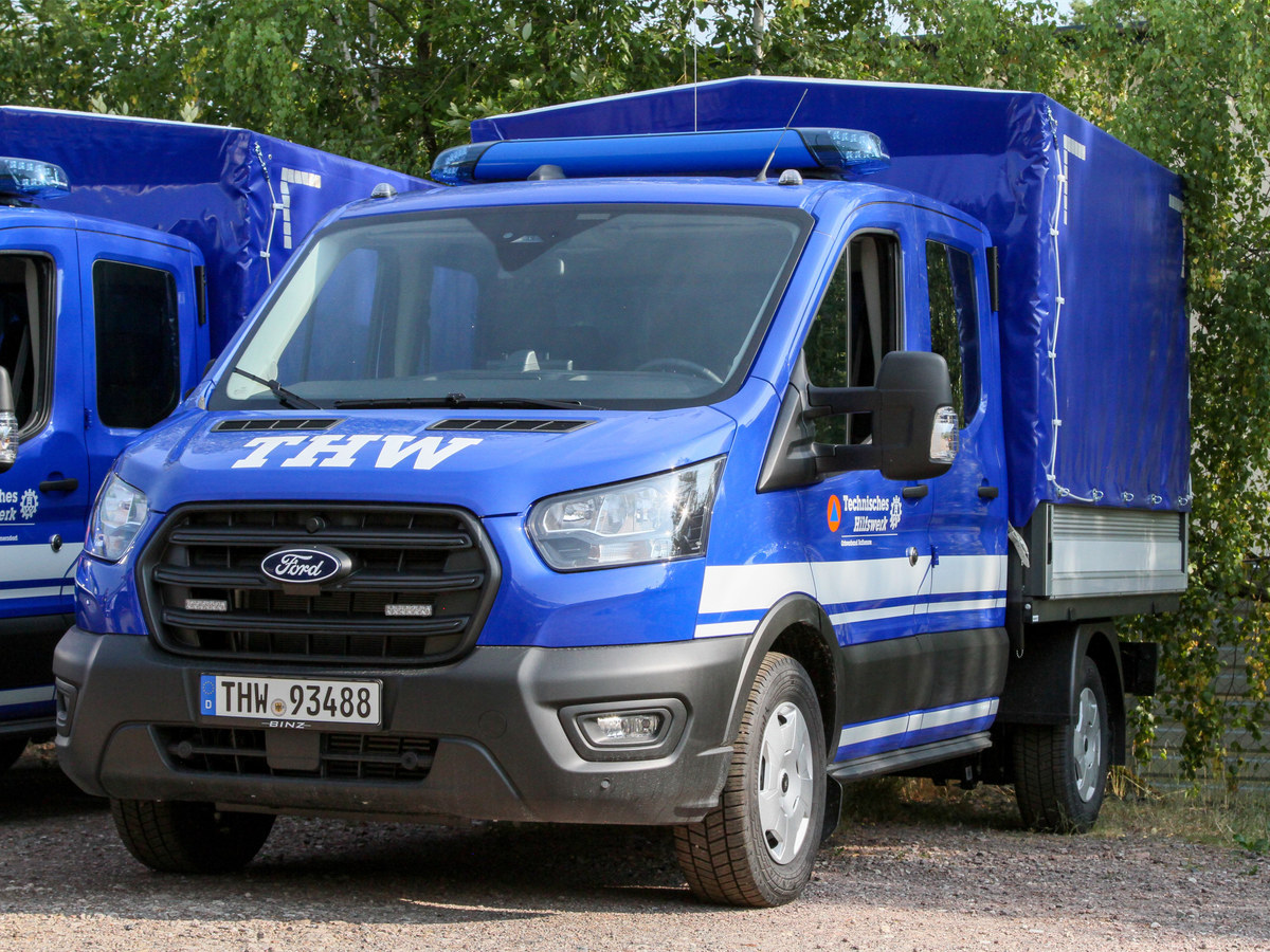 Mannschaftslastwagen THW