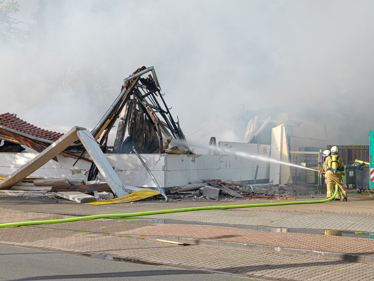 Großbrand in Seelze zerstört Restpostenmarkt – BGPress 20260905 1628 BGPRESS 1420558
