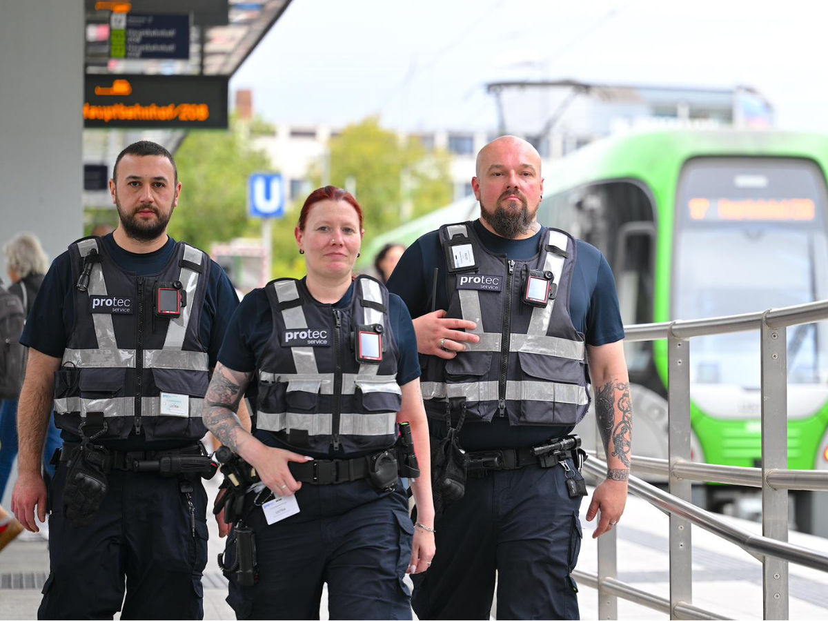 Mehr Sicherheit bei ÜSTRA: protec startet Bodycam-Pilotprojekt Bodycam Pilotprojekt