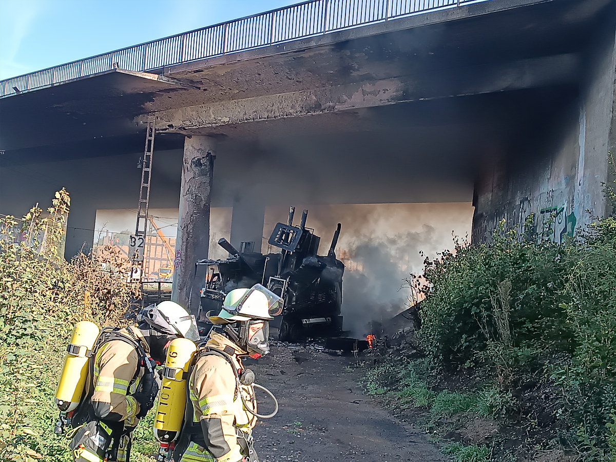 Gasexplosion unter Brücke